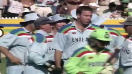 Descargar video: Pakistan vs England 1992 Cricket World Cup Final Full Highlights