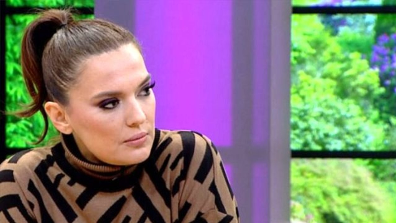 Demet Akalın'ın oruç açıklamasına takipçisinden sert yanıt: İnsanlar karantinadan çıkamazken evine kebapçı çağırıyorsun