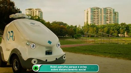 Robô patrulha parque e avisa sobre distanciamento social