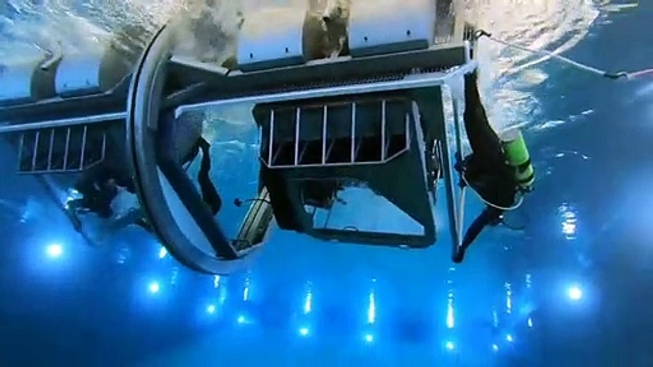 Pilots and Crews Undergo Army Helicopter over Water Survival Training