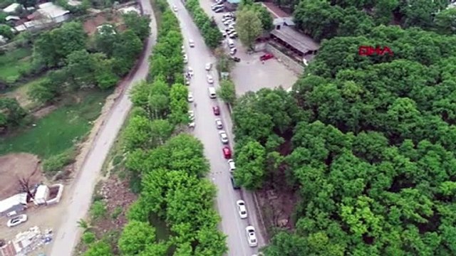 Sokağa çıkma yasağı öncesi yine su kuyruğu!