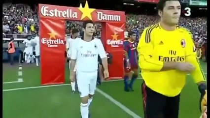RONALDINHO last moments. Gives Messi his jersey. Hands over power to Messi