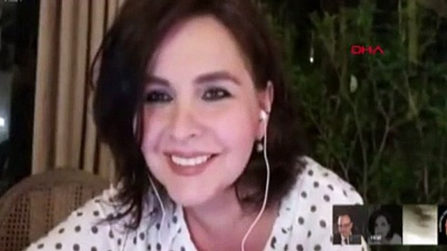 Sümer Ezgü, canlı yayında tabureden düştü