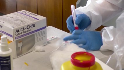 El Colegio de Médicos de Sevilla realiza test rápidos a sus colegiados