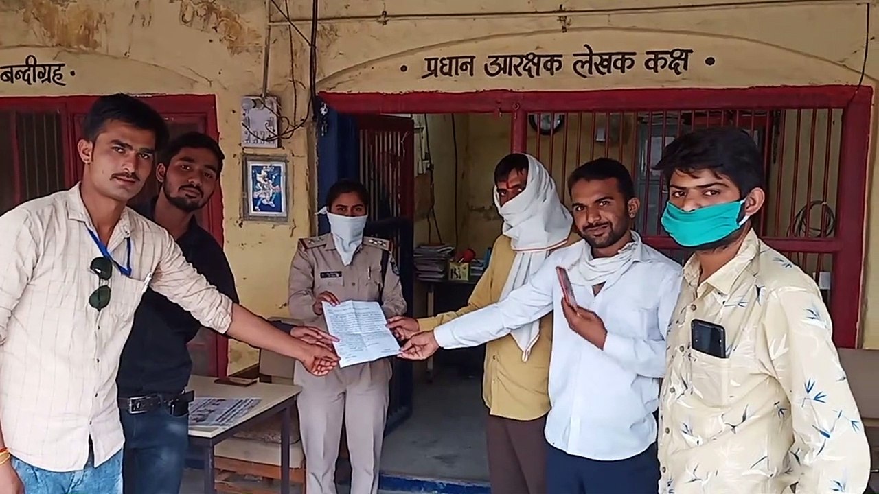 मेडिकल व्यवसाई के पुत्र द्वारा पत्रकार से की अभ...