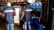 Napoli - Sequestrata fabbrica abusiva di detersivi e igienizzanti (30.04.20)