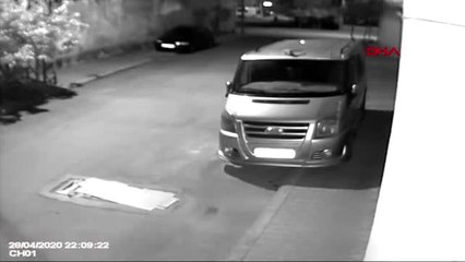 Eşini tornavidayla 11 yerinden yaralayıp, ölümle tehdit eden zanlı yakalandı