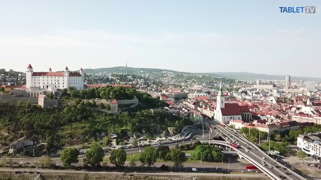 MESIAC V BRATISLAVE: Poslanci odobrili čerpanie úveru pre hlavné mesto od EIB