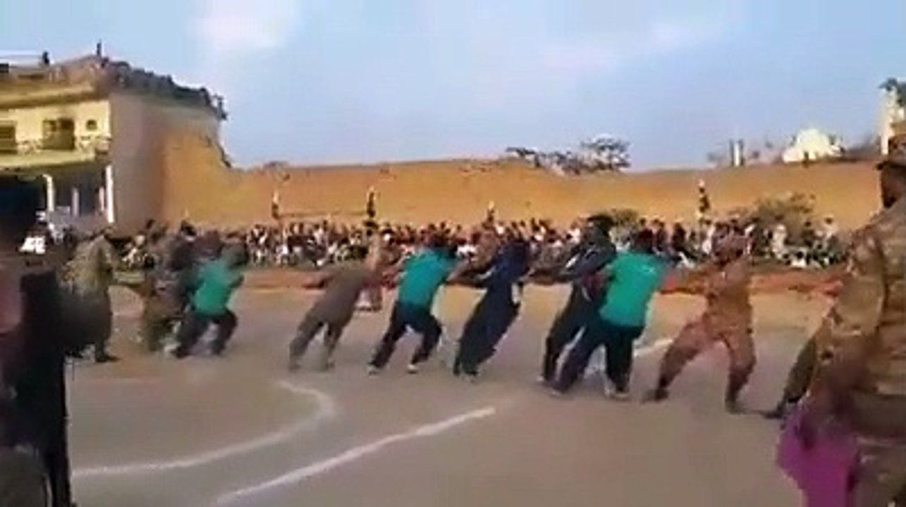 پاکستانی_فوجیوں_اور_پٹھانو_کی_مقابلہ_جیت_کس_کی_ھے