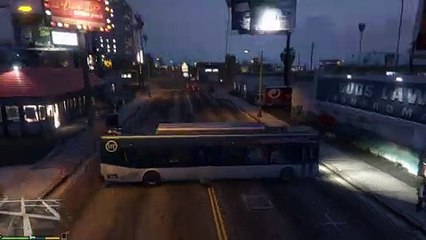 GTA V moments: Blocking the road to see NPCs React
