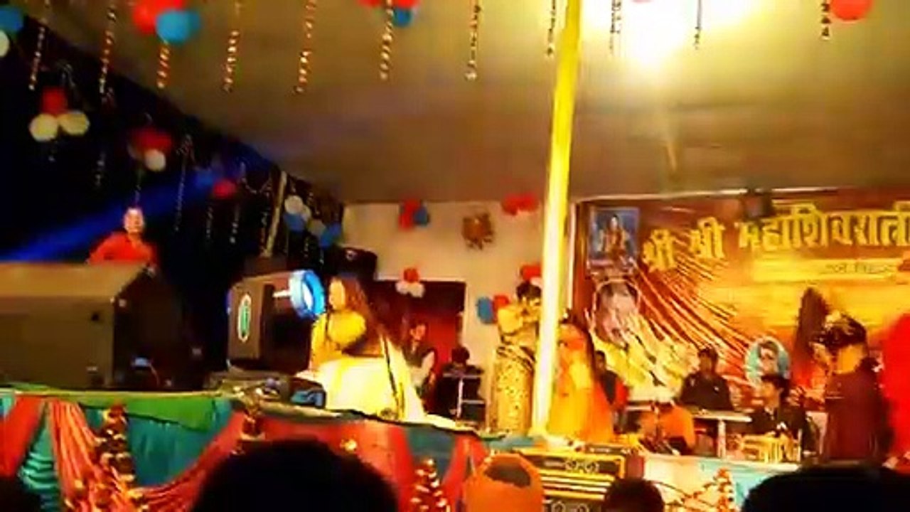 New_2019_bhojpuri_stage_show(360p)