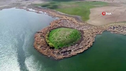 Esrarengiz höyük, görüntüsü ile dikkat çekiyor