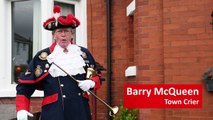 Blackpool Town Crier leads applause for NHS heroes