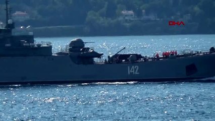 Rus savaş gemisi 'Novocherkassk', Çanakkale Boğazı'ndan geçti