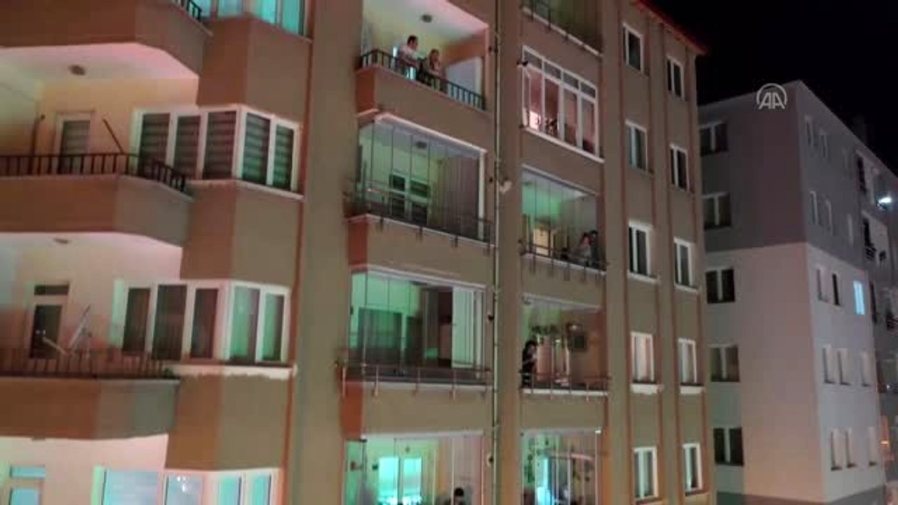 Ramazan tırı mahalleleri dolaşarak dini ezgiler seslendiriyor