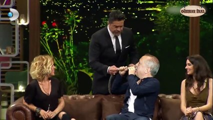 Beyaz Show - Helyum Çeken Reis