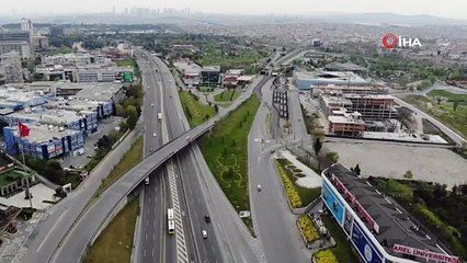 Sokağa çıkma kısıtlaması nedeniyle yollar boş kaldı