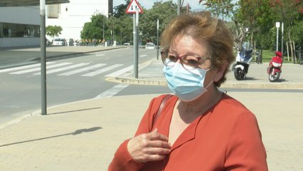 Limpiadora del Hospital La Fe destaca el "doble esfuerzo" en crisis sanitaria