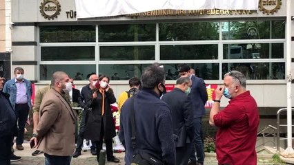 Taksim Meydanı'na izinsiz yürümek isteyen gruba müdahale edildi