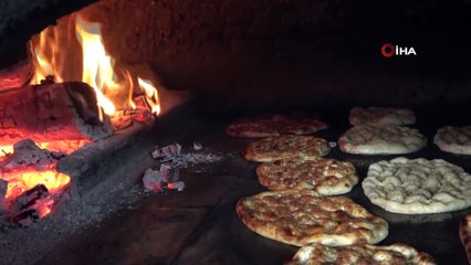 15 günde askıda 8 bin ekmek birikti