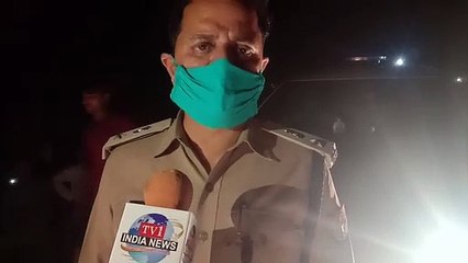 ओरैया: घायल महिला को रख गांव वालों ने किया हंगामा, मौके पर पुलिस मौजूद
