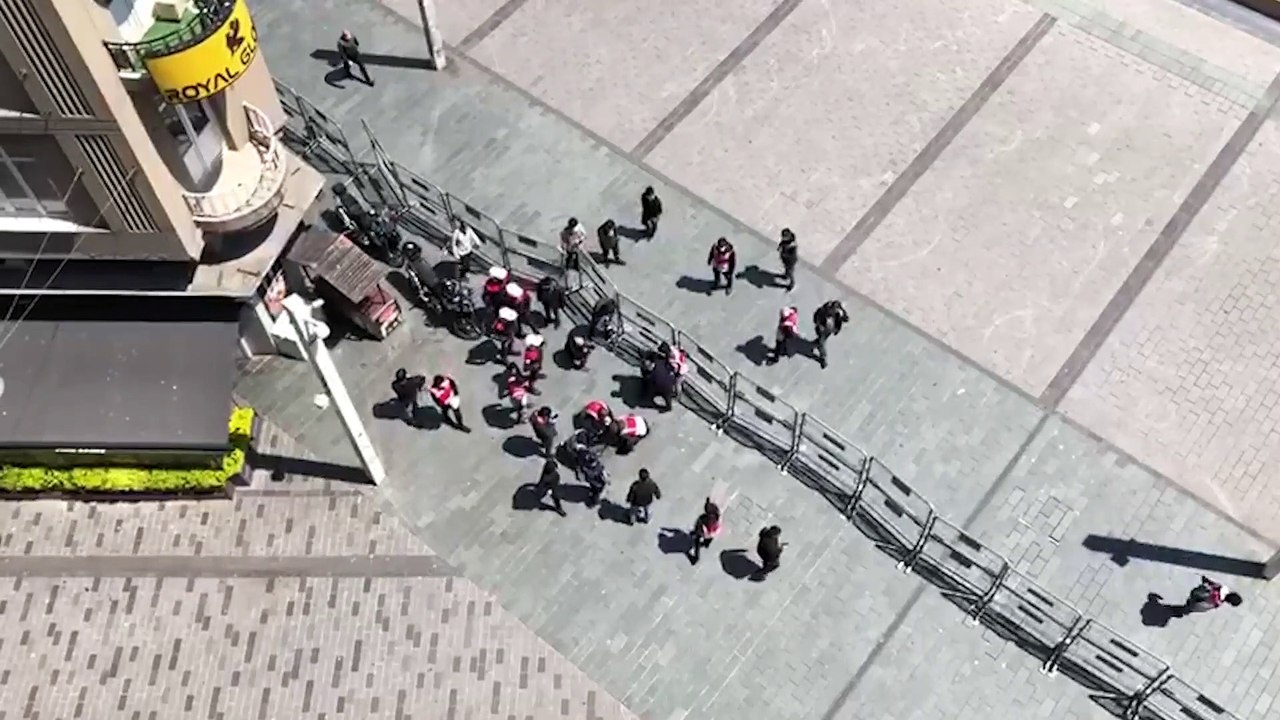Taksim'de ölüm orucundaki Grup Yorum üyesi İbra...