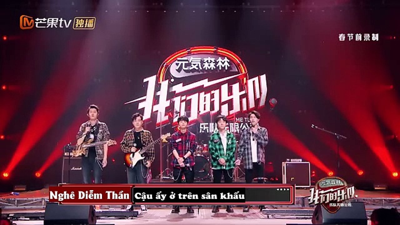 [Vietsub][Vương Tuấn Khải x Ban nhạc của chúng ta] ''Biểu diễn trên dường phố mà nổi đó''