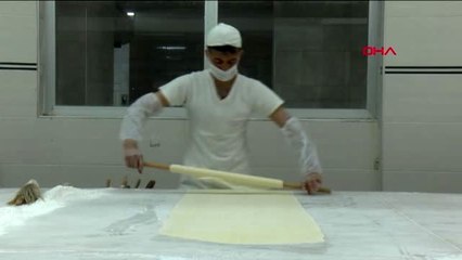 GAZİANTEP Ne yasak ne de bayram baklavacıları durdurmadı