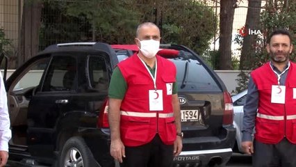 Türk Kızılayı Kadıköy Şubesi'nden kuru gıda yardımı