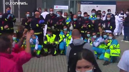 Número de mortes diárias volta a subir em Espanha mas a tendência para baixar mantém-se