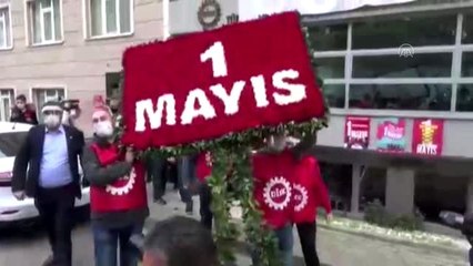 Taksim Meydanı'na izinsiz yürümek isteyen gruba müdahale edildi (2)