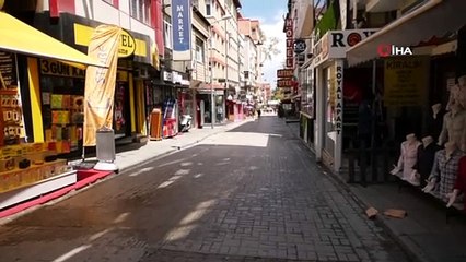 Isparta’da caddeler 1 Mayıs Emek ve Dayanışma Günü’nde boş kaldı