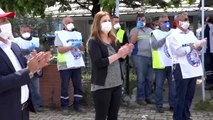 Balçova'da fırça saplarıyla sosyal mesafeli 1 Mayıs halayı