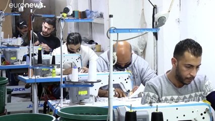 A Gaza, les ateliers textiles reprennent leur activité avec le coronavirus