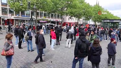 - Köln’de sosyal mesafeli 1 Mayıs