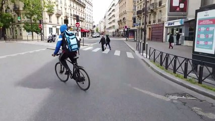 Onboard camera: a ride through the streets of the 15th arrondissement in Paris during lockdown