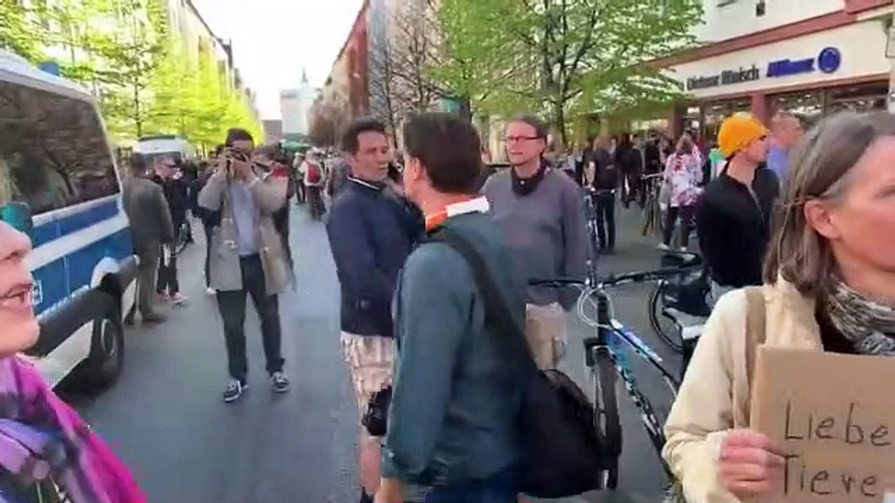 Regierungserklärung Frau Merkel ??? Die BILD - KOMMENTARE sprechen eine andere Sprache !!!