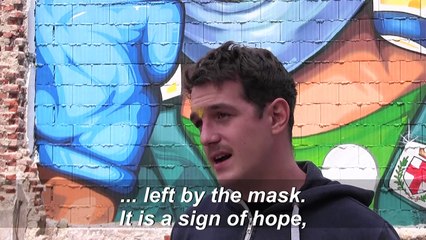 Street artist paints mural to thank doctors and nurses in Milan