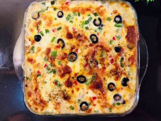 White sauce pasta and chicken  _creamy  béchamel sauce