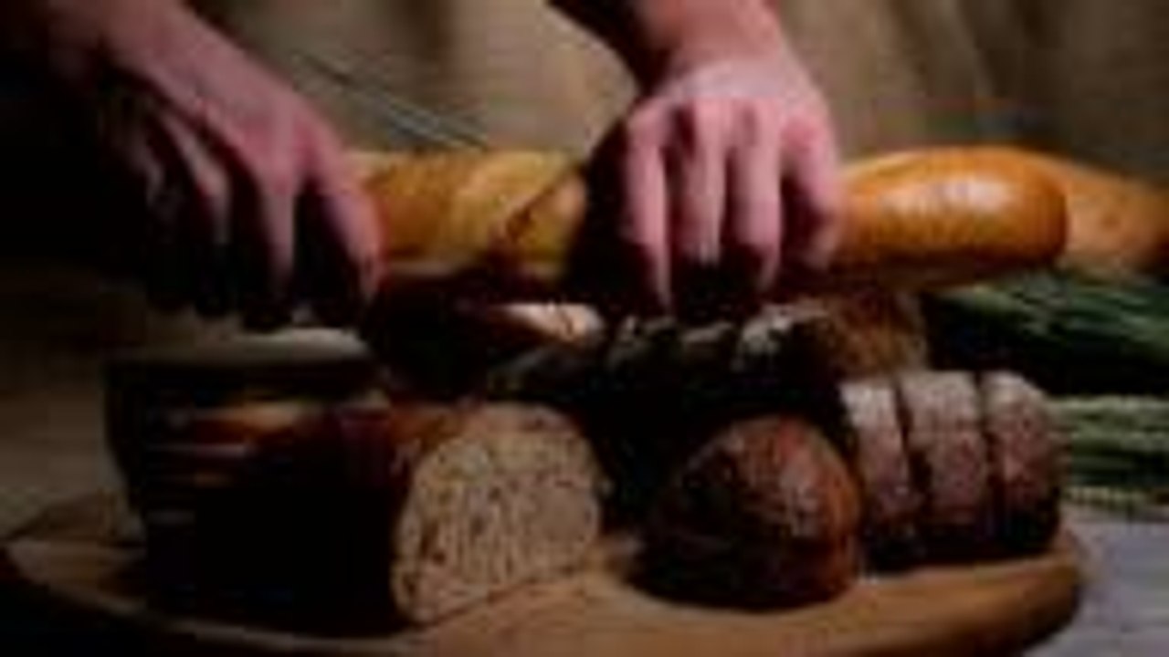 This Pan Is the Secret to Making Incredible French and Italian Bread—and It’s 46% Off
