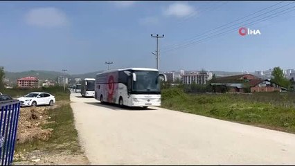 Karantinada kalanlara doğum günü sürprizi