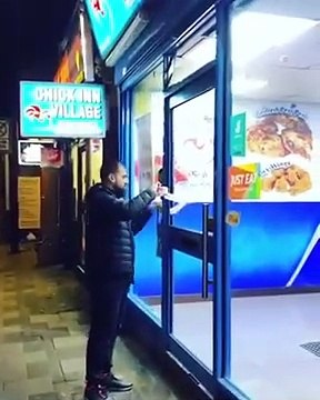 Guy gone damn mad quarantine time you are not allowed to open the shop Boris Johnson Said this Guy est allé foutrement en quarantaine, vous n'êtes pas autorisé à ouvrir la boutique Boris Johnson Guy ist verdammt verrückt in Quarantäne gegangen, als du de