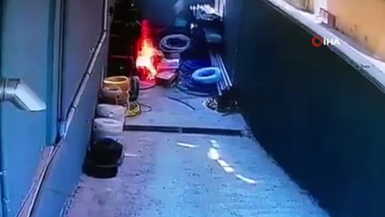 Kabloları kurtarmak için alevlerin arasına böyle daldılar