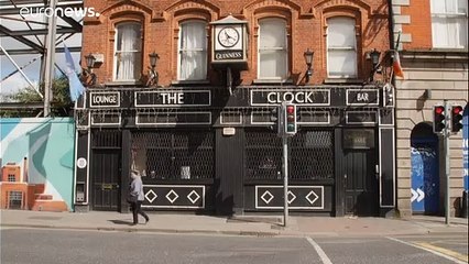 Une Europe à deux vitesses : en Irlande le confinement est prolongé, l'Autriche ouvre ses magasins