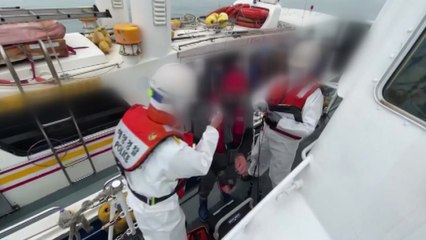 인천 팔미도 바다에서 낚시 어선 고장...22명 구조 / YTN