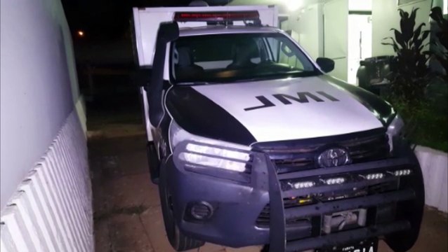 Corpo de homem morto a golpe de facão em Quedas do Iguaçu chega ao IML de Cascavel
