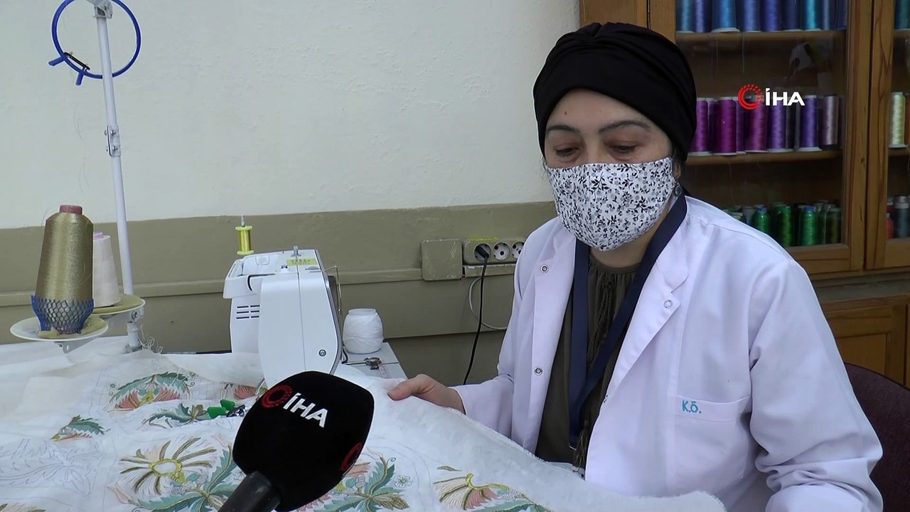 Osmanlı kaftan motiflerini örtülerde yaşatıyorlar