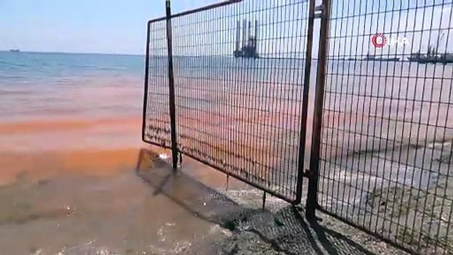 Marmara Denizi turuncuya büründü