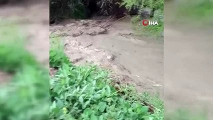 Nevşehir'de etkili olan yağış sele neden oldu