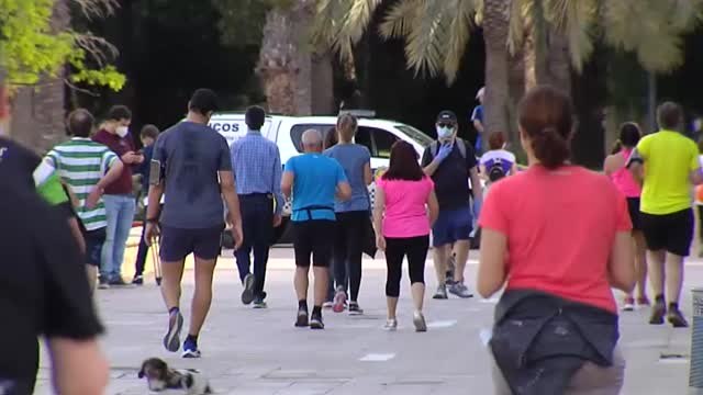 Así se ha vivido el primer paseo por los Jardines del Turia